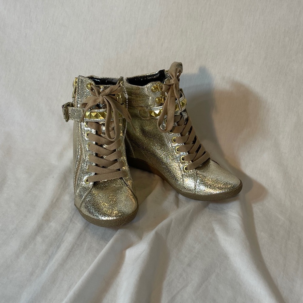 HighTop Lace Up Wedge Heels Steve Madden sneakers